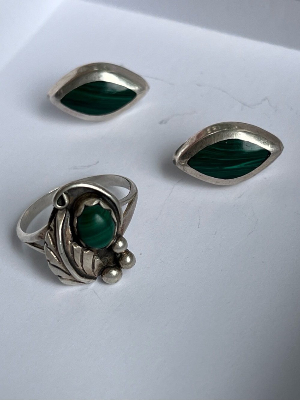 Vintage Navajo Southwestern Malachite Sterling Silver Ring & Earrings Set “EVA”
